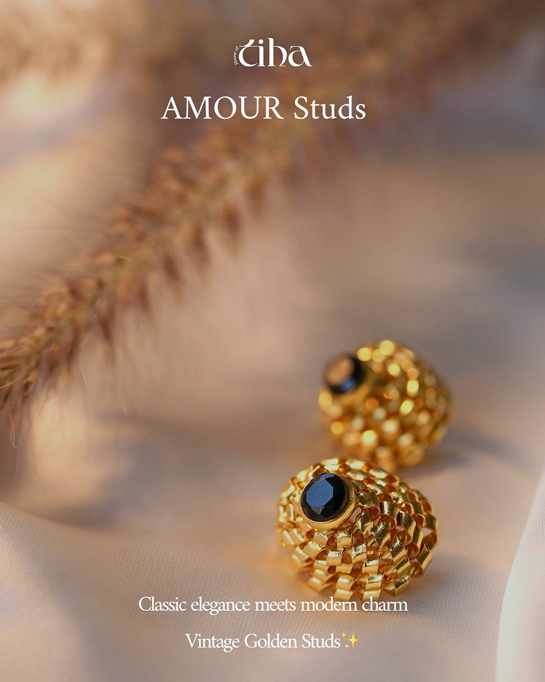 AMOUR Studs